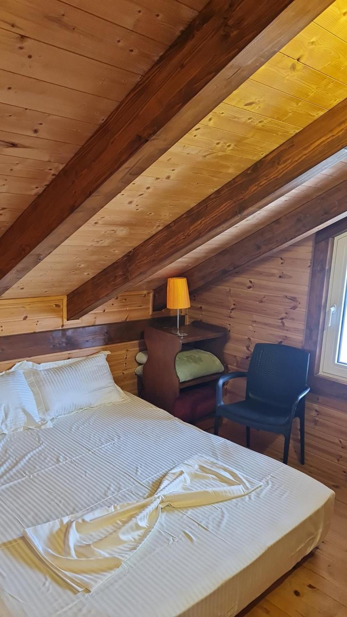 Sol Apartments Gjiri Lalzit ドゥラス エクステリア 写真
