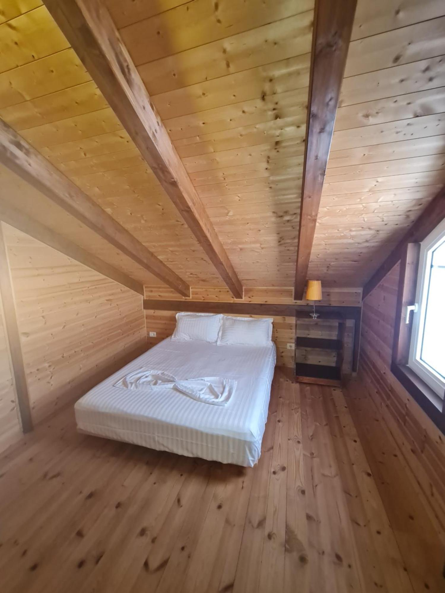 Sol Apartments Gjiri Lalzit ドゥラス エクステリア 写真