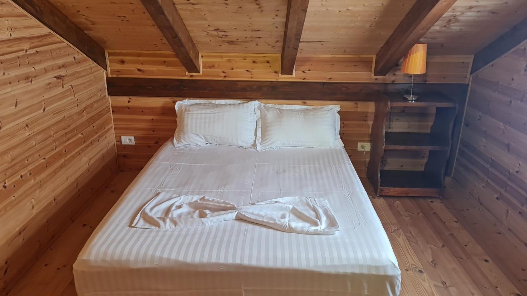 Sol Apartments Gjiri Lalzit ドゥラス エクステリア 写真