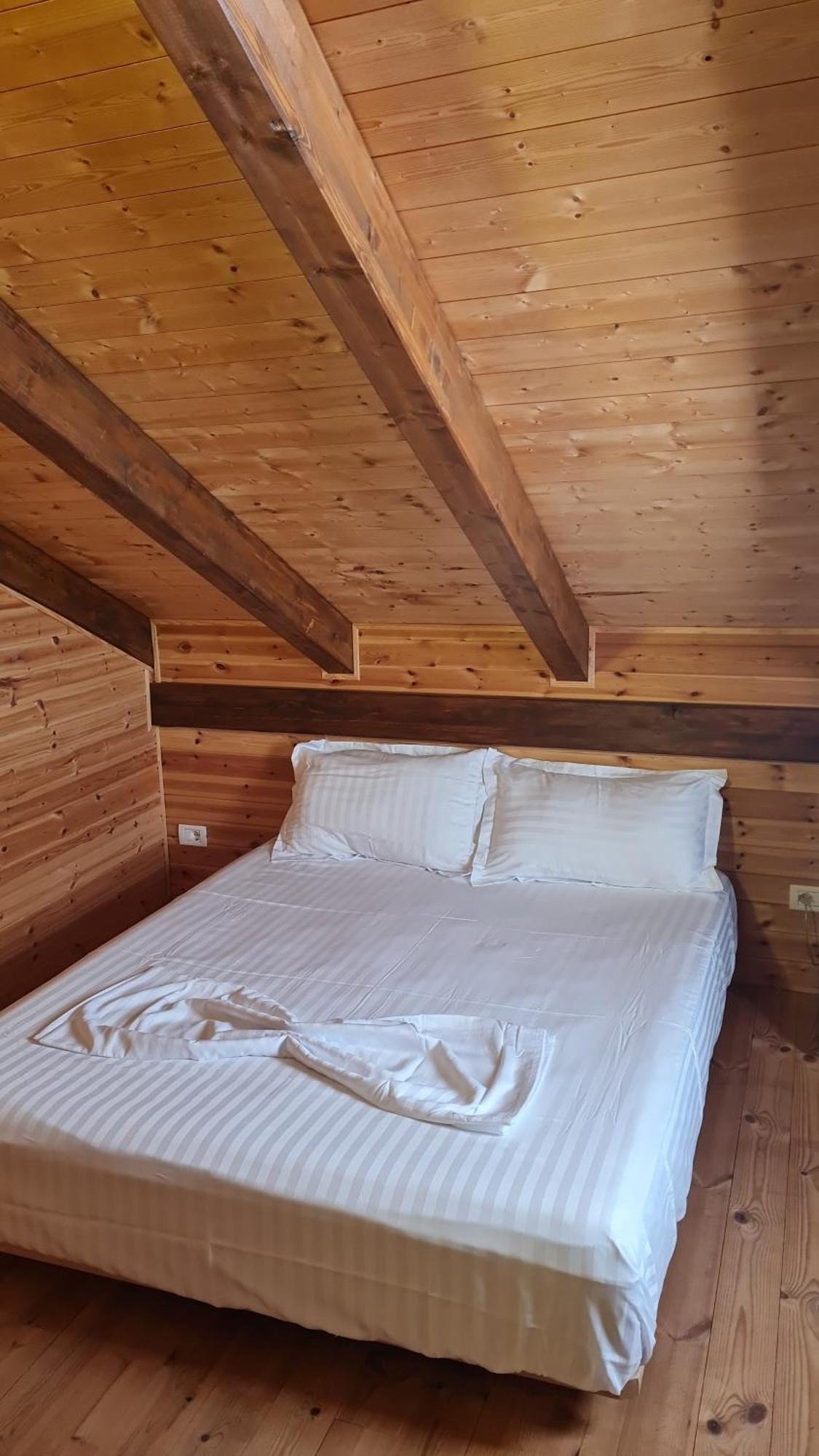Sol Apartments Gjiri Lalzit ドゥラス エクステリア 写真