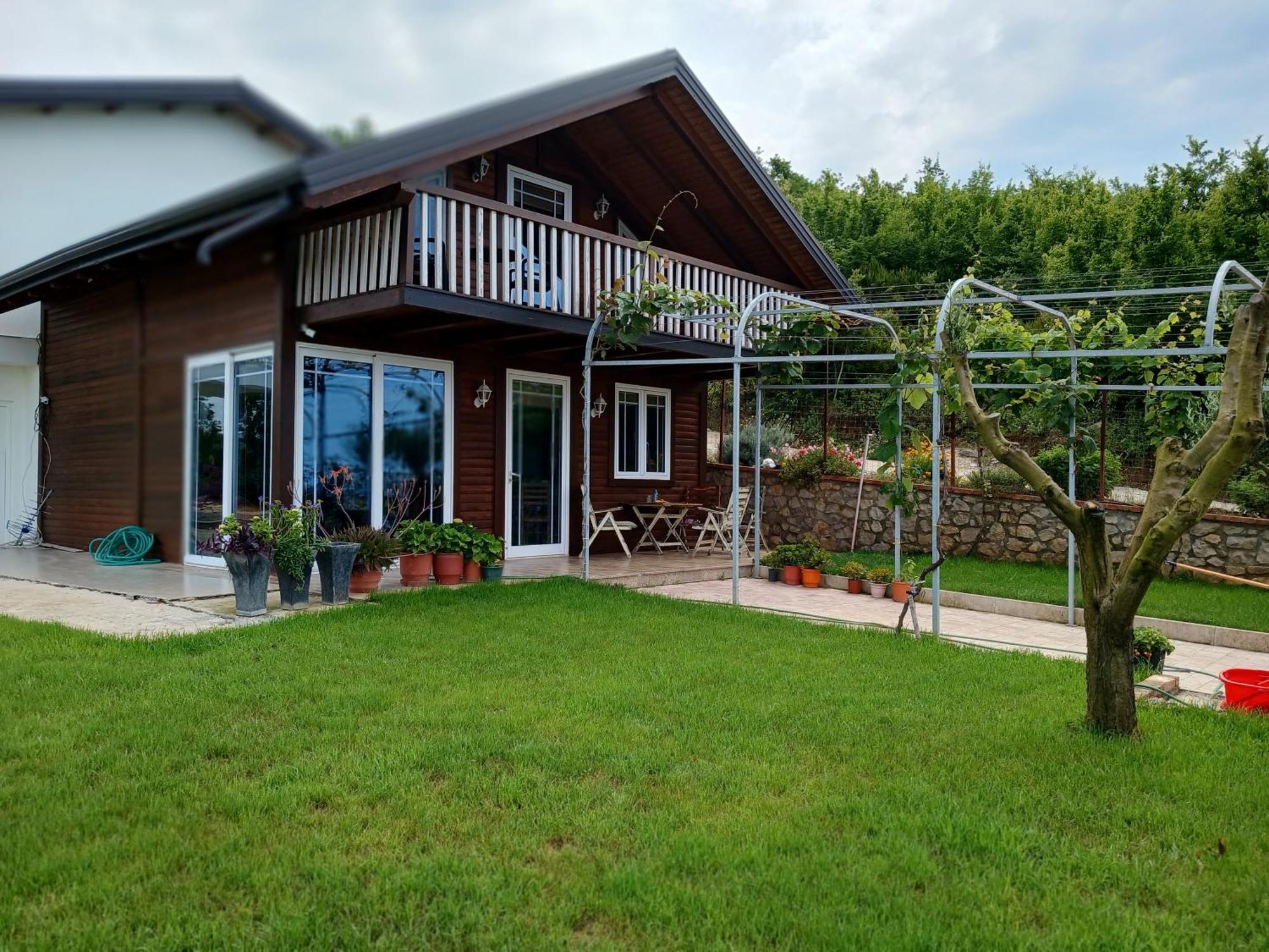 Sol Apartments Gjiri Lalzit ドゥラス エクステリア 写真