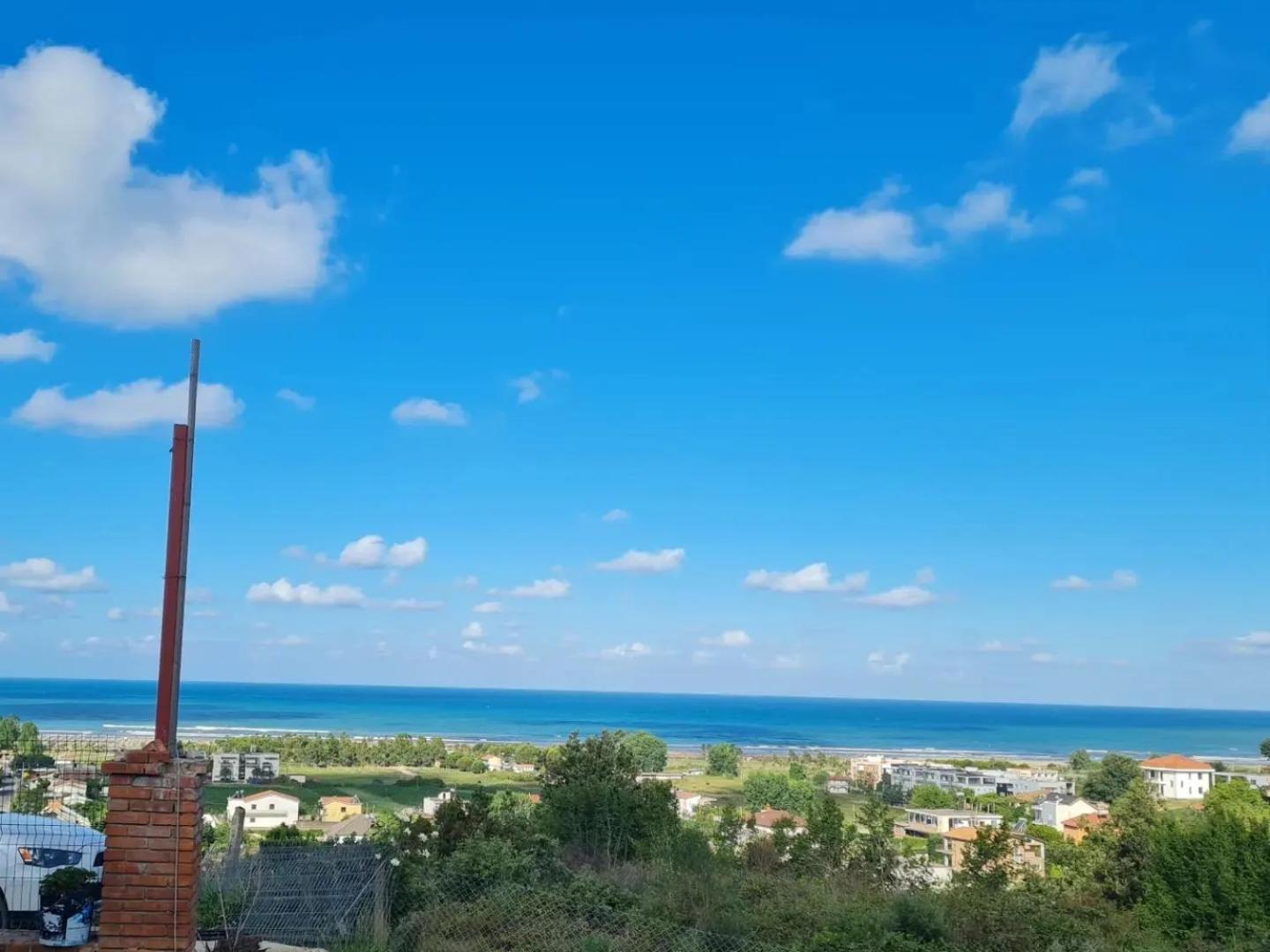 Sol Apartments Gjiri Lalzit ドゥラス エクステリア 写真